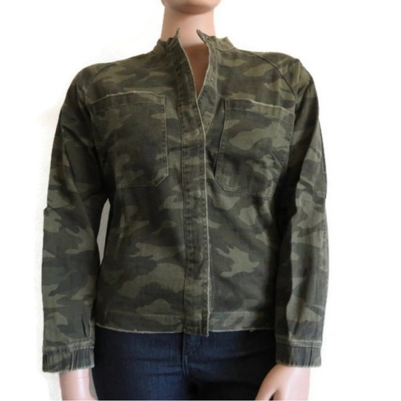 KUT from the KLOTH Jeans Women Cruz Camo Bomber Jacket Size Medium NWT - Picture 2 of 8